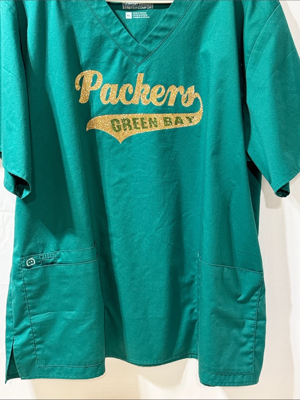 Medical scrub top WonderWink Teal Green V-Neck Scrub Top with Gold Glitter Logo - Picture 2 of 8